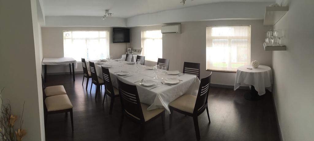 Pension Oasis Zamora Buitenkant foto