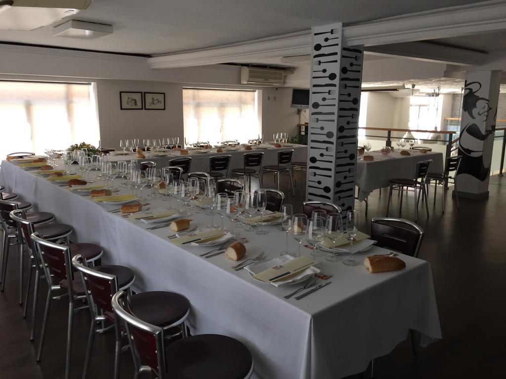 Pension Oasis Zamora Buitenkant foto