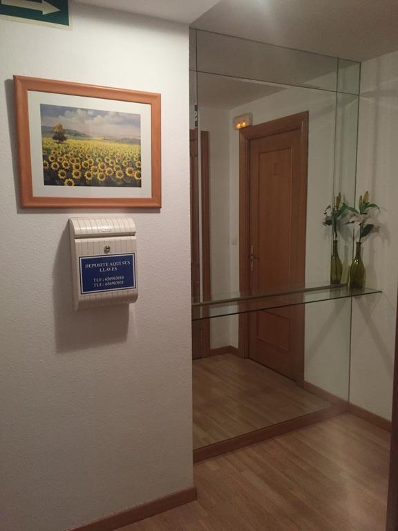 Pension Oasis Zamora Buitenkant foto