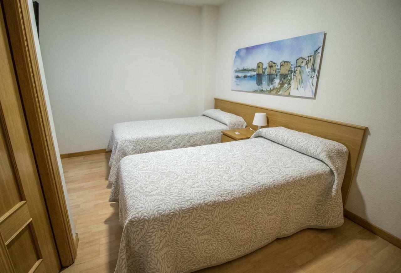 Pension Oasis Zamora Buitenkant foto