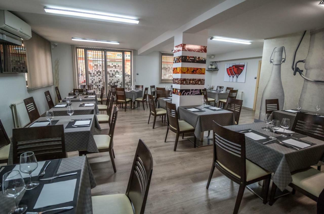 Pension Oasis Zamora Buitenkant foto